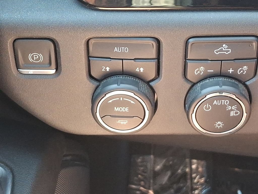 Certified 2023 Chevrolet Silverado 1500 LT AWD/4WD image 23