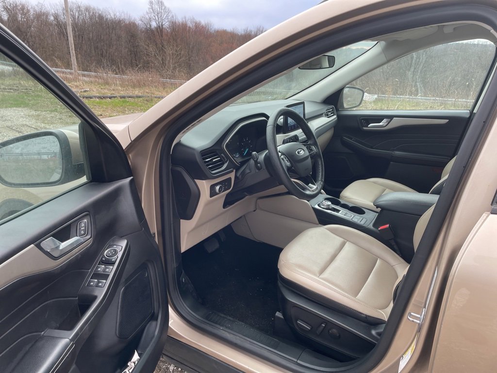 Used 2021 Ford Escape SEL image 11