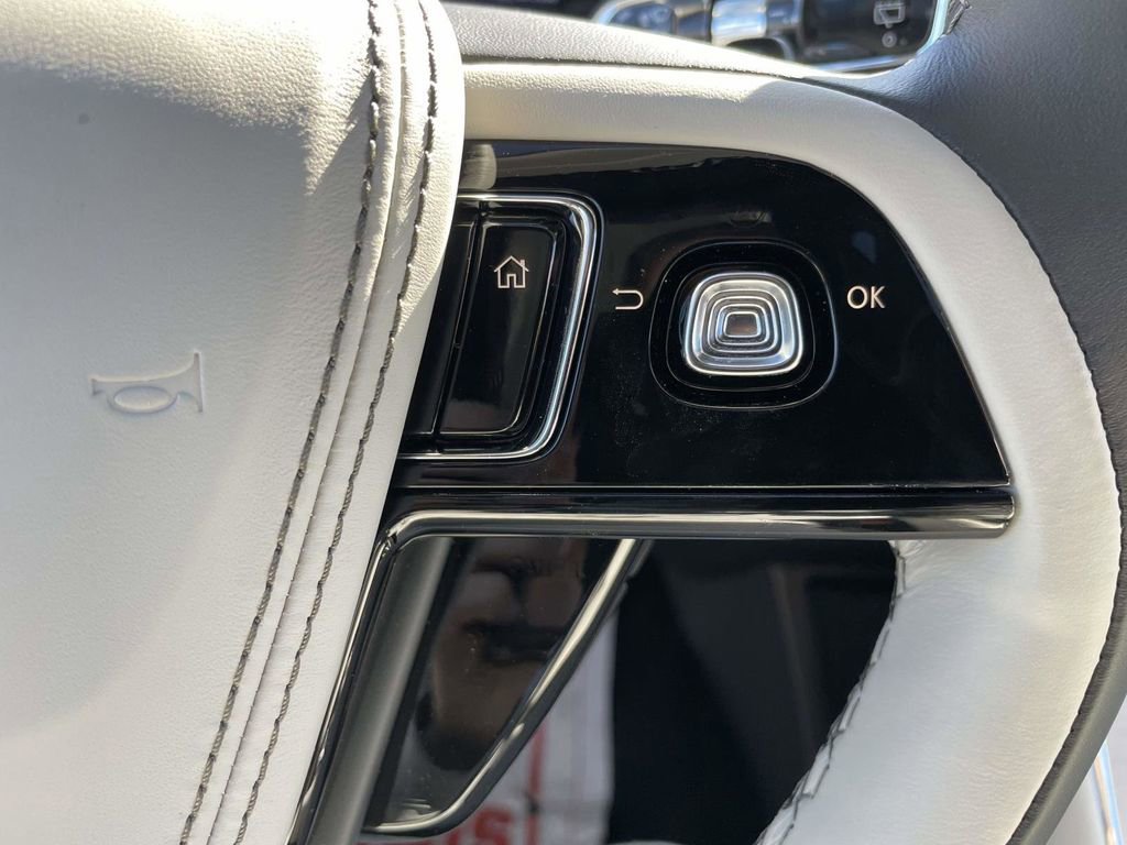 New 2025 Lincoln Aviator Reserve w/ Luxury Package image 23