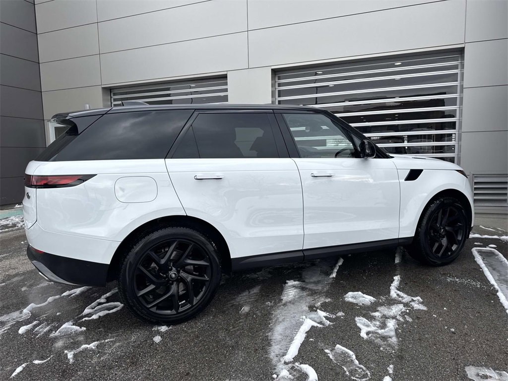Used 2023 Land Rover Range Rover Sport SE image 7