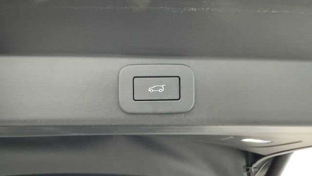 Used 2024 Land Rover Range Rover Sport Dynamic SE image 37