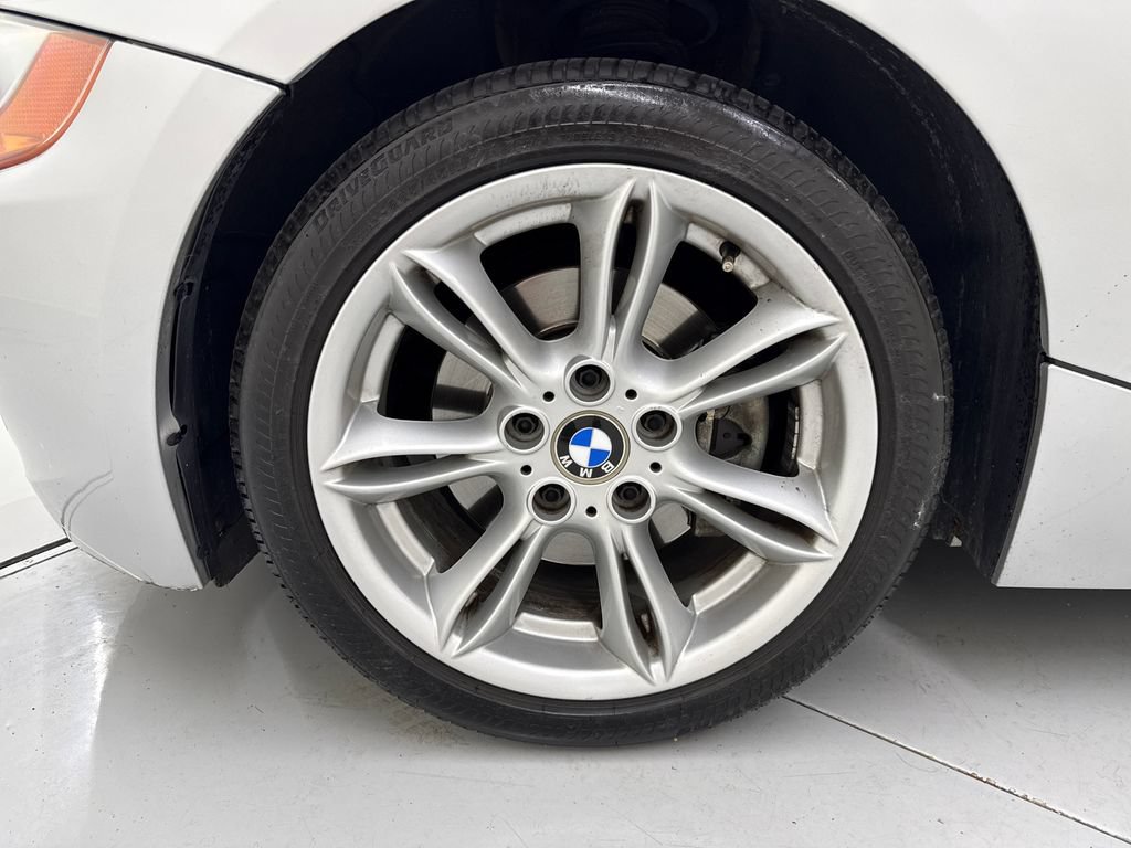 Used 2004 BMW Z4 3.0i RWD image 9