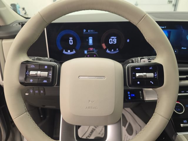 Used 2025 Hyundai Santa Fe SEL FWD image 31