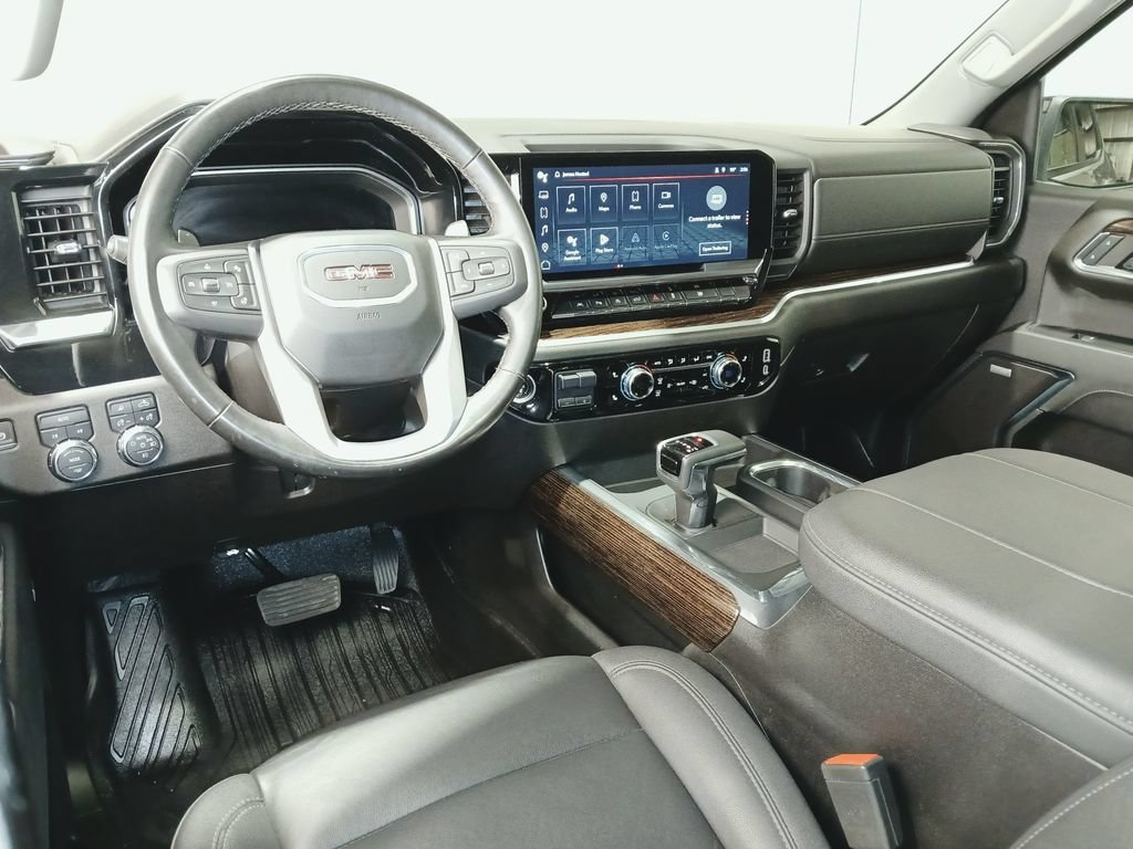 Used 2024 GMC Sierra 1500 Elevation w/ Elevation Premium Package AWD/4WD image 8