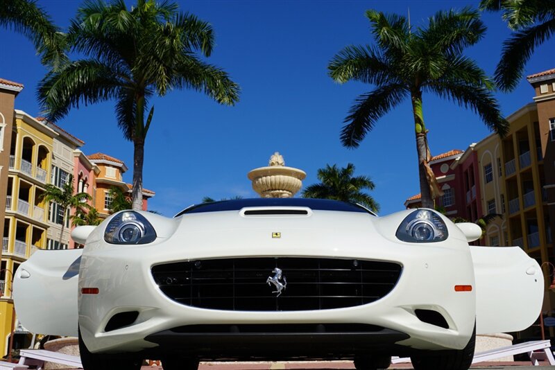 Used 2014 Ferrari California RWD image 30