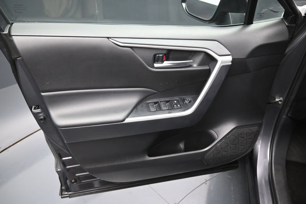 Certified 2025 Toyota RAV4 XLE AWD/4WD image 11