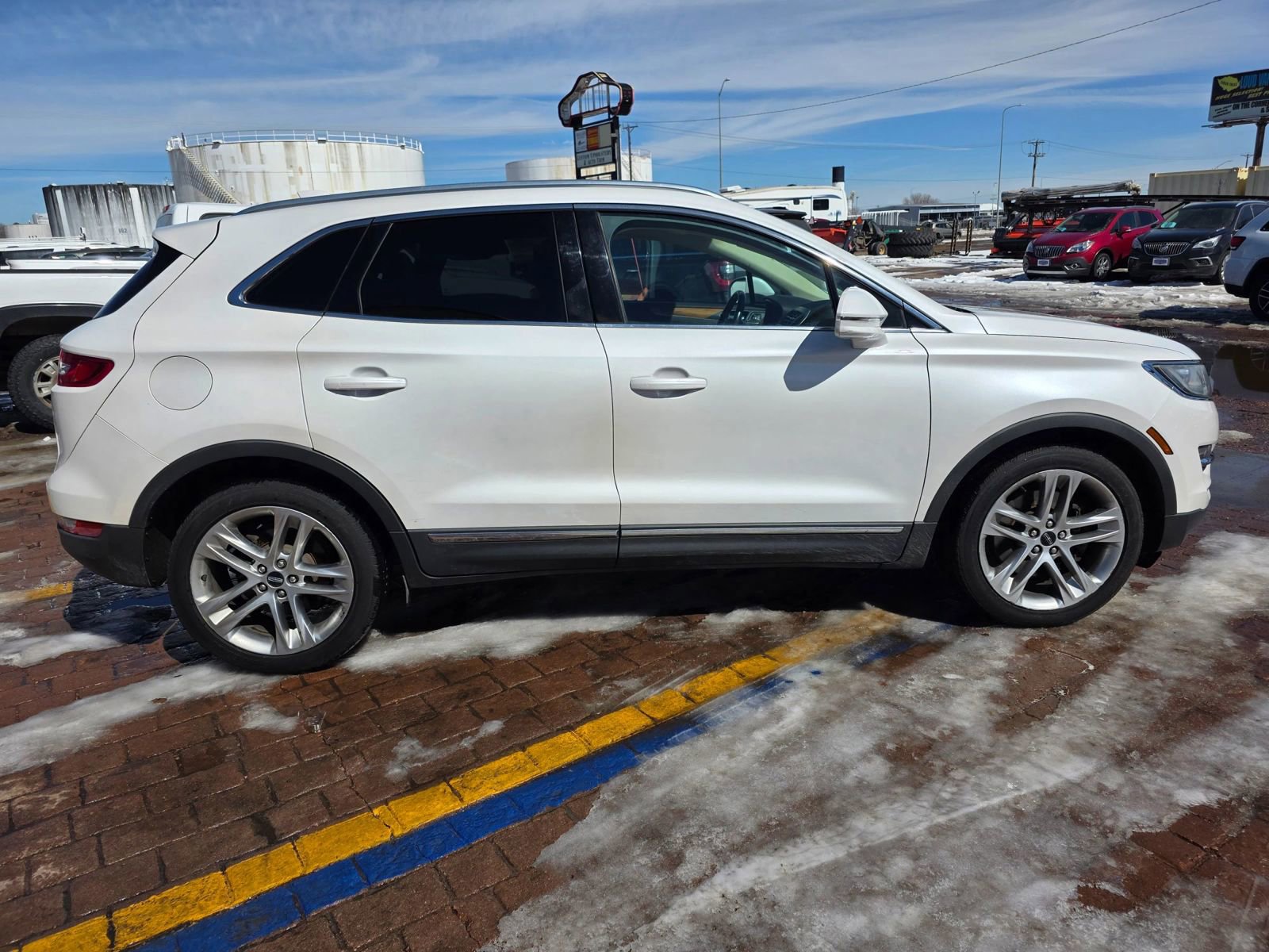 Used 2016 Lincoln MKC Reserve w/ Lincoln MKC Climate Package image 4