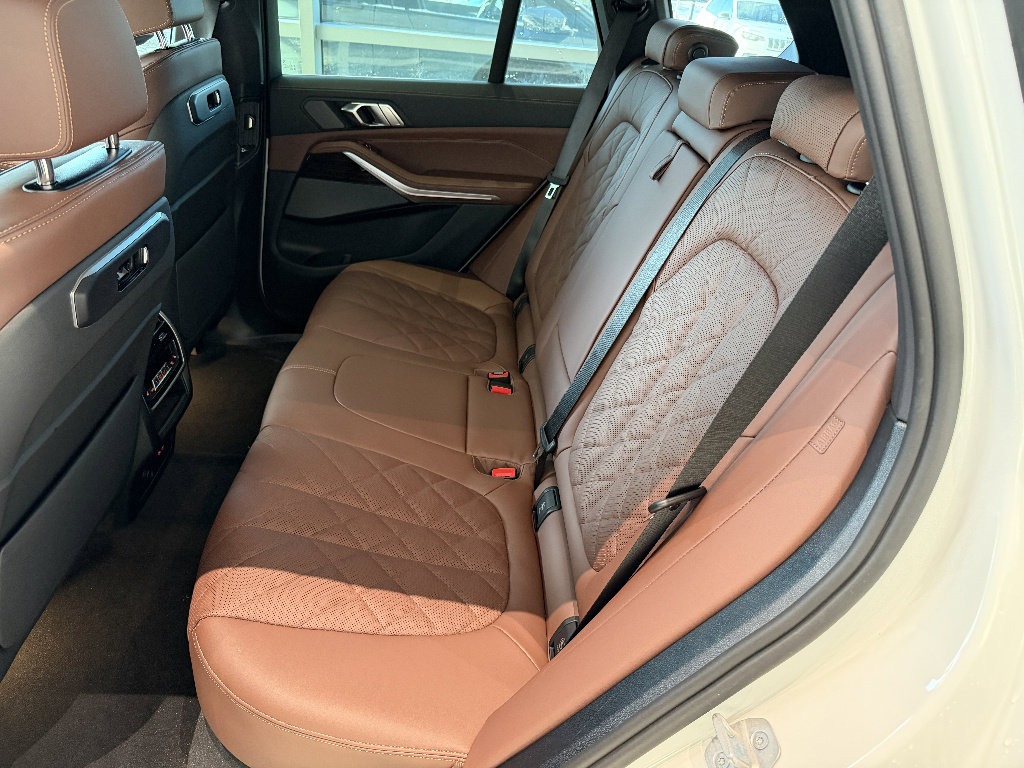 New 2026 BMW X5 xDrive40i w/ Climate Comfort Package image 13