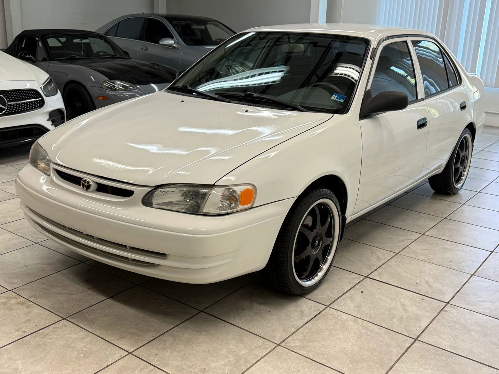Used 2000 Toyota Corolla VE FWD image 3