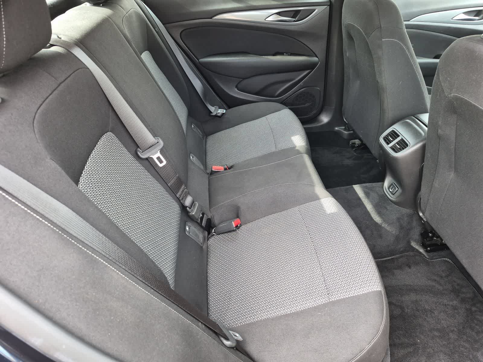 Used 2018 Buick Regal Preferred FWD image 20
