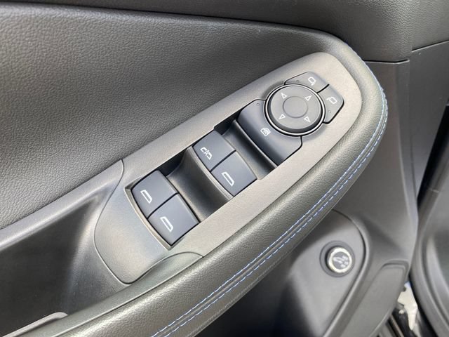 Certified 2025 Buick Encore GX Sport Touring w/ Advanced Technology Package FWD image 17
