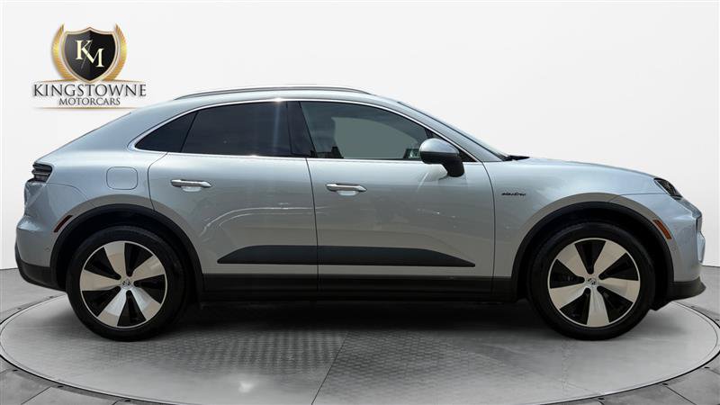 Used 2024 Porsche Macan 4 Electric AWD/4WD image 6