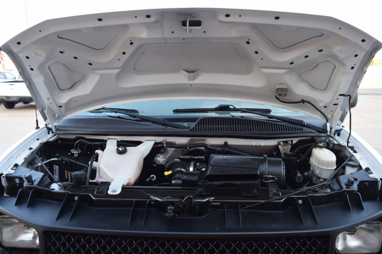 Used 2016 Chevrolet Express 2500 LS image 27