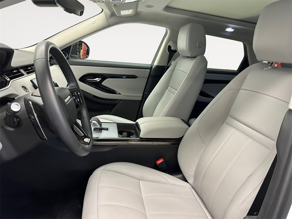 Used 2025 Land Rover Range Rover Evoque S image 9