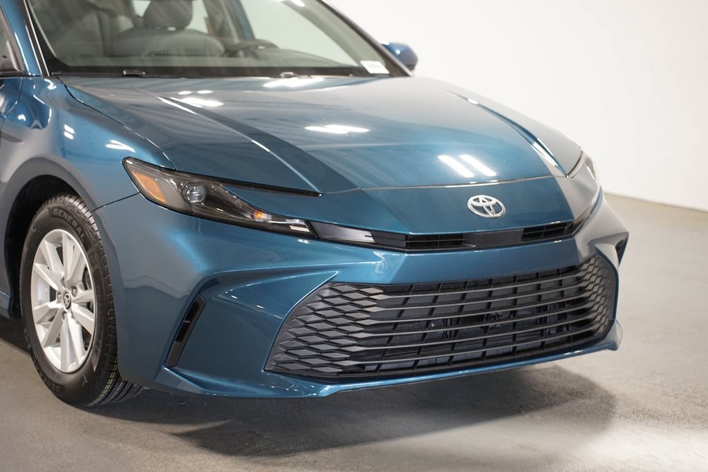 Certified 2025 Toyota Camry LE FWD image 4