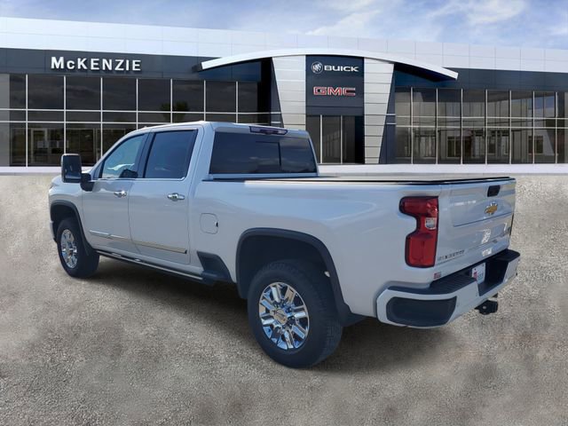 Used 2024 Chevrolet Silverado 2500 High Country w/ Technology Package image 3