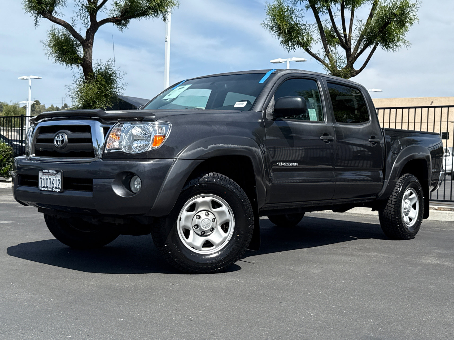 Used 2010 Toyota Tacoma PreRunner RWD image 2