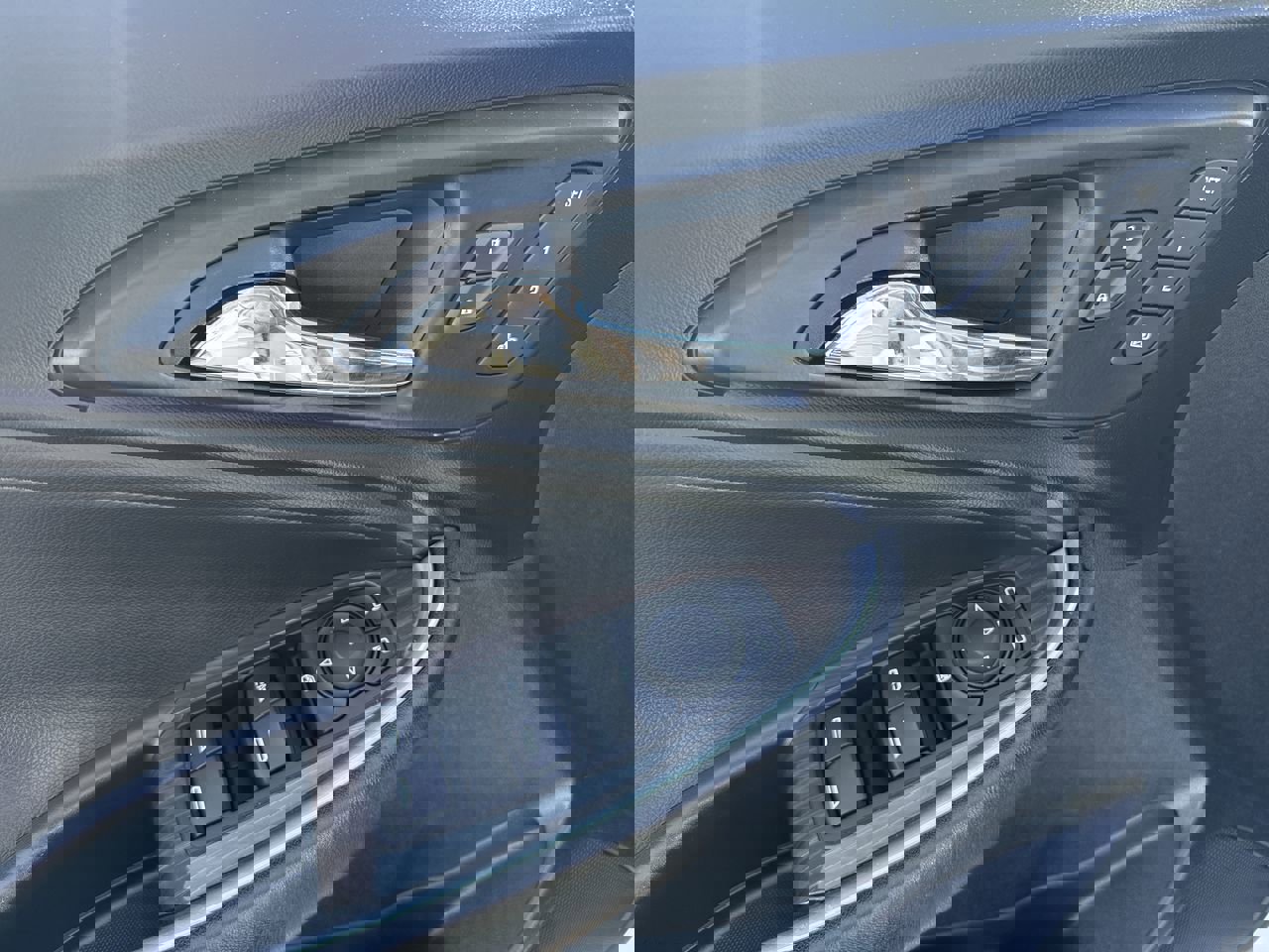 Used 2021 Chevrolet Malibu Premier image 23