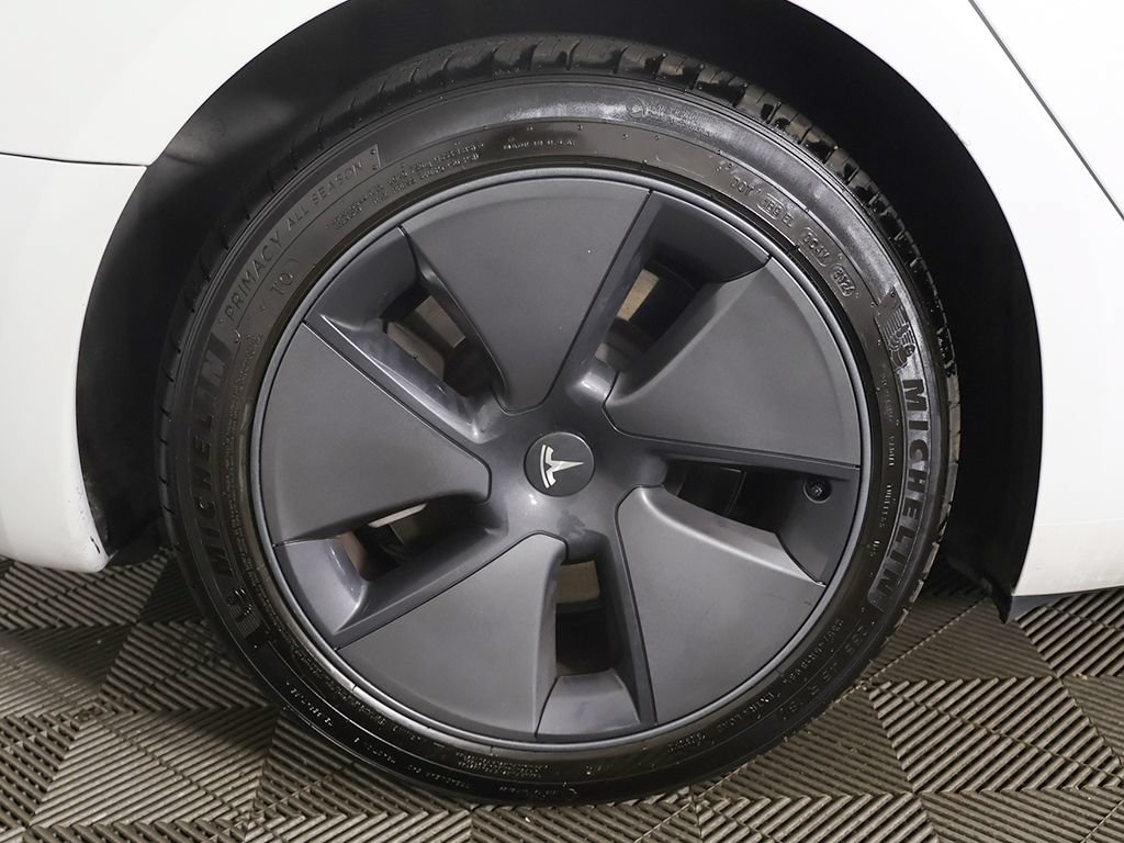 Used 2023 Tesla Model 3 Standard Range RWD image 23