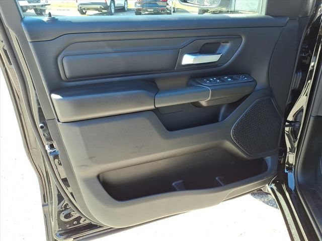 New 2026 RAM 1500 Express AWD/4WD image 14