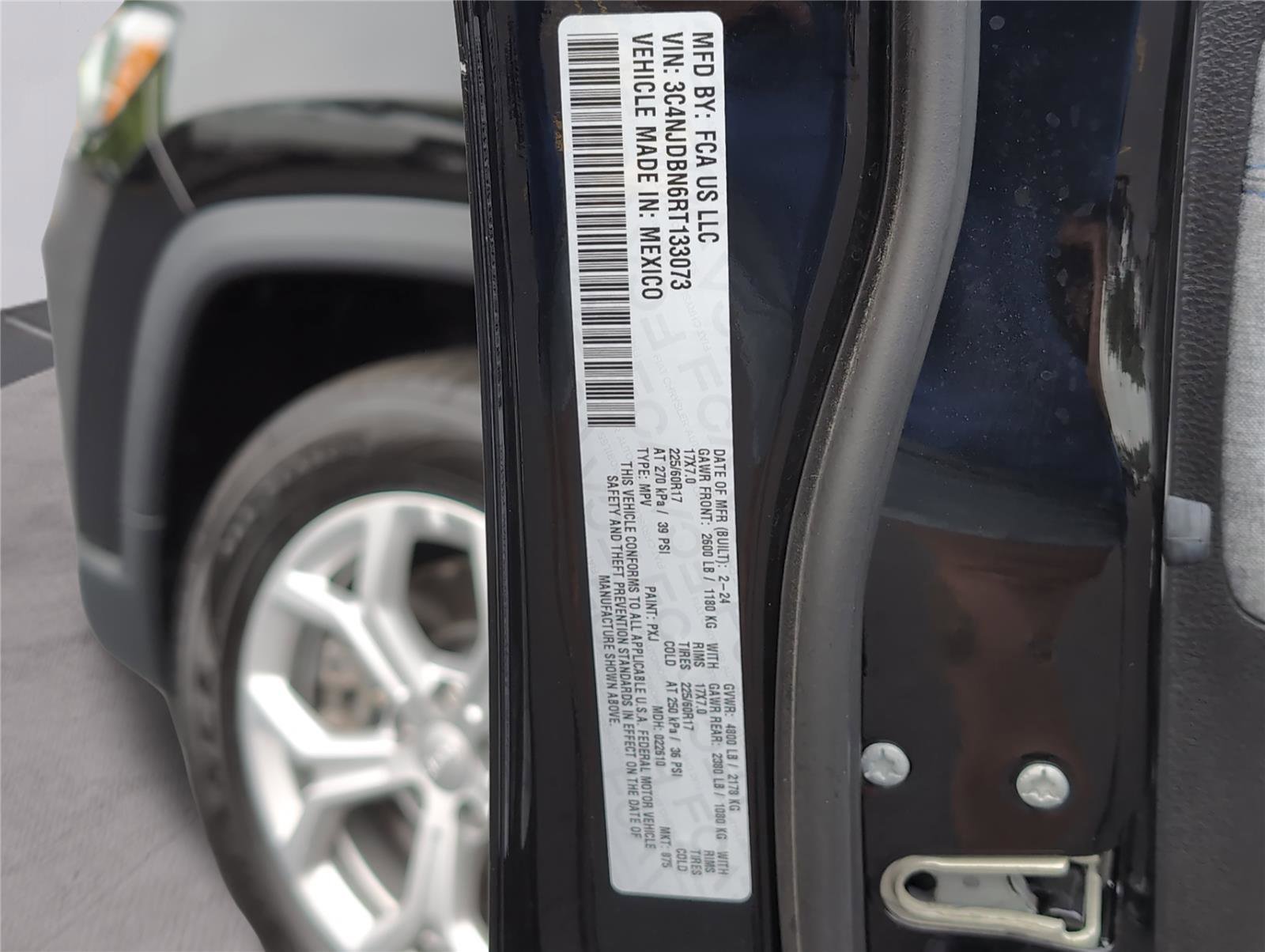 Used 2024 Jeep Compass Latitude AWD/4WD image 34