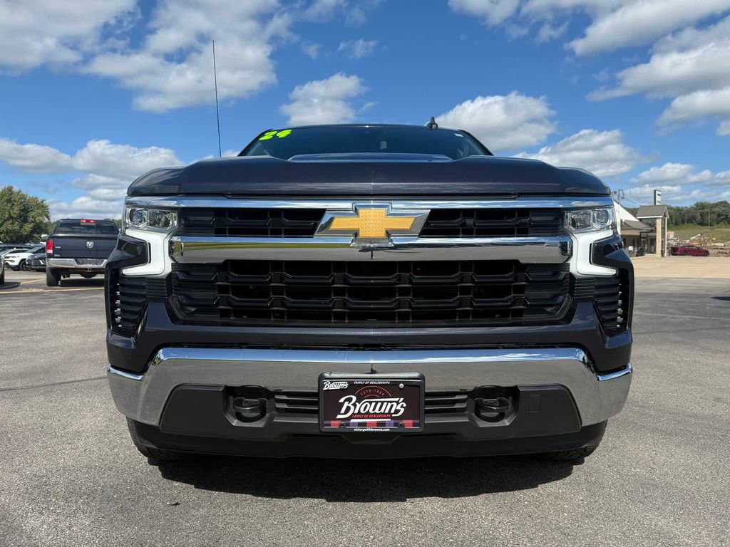 Used 2024 Chevrolet Silverado 1500 LT image 10