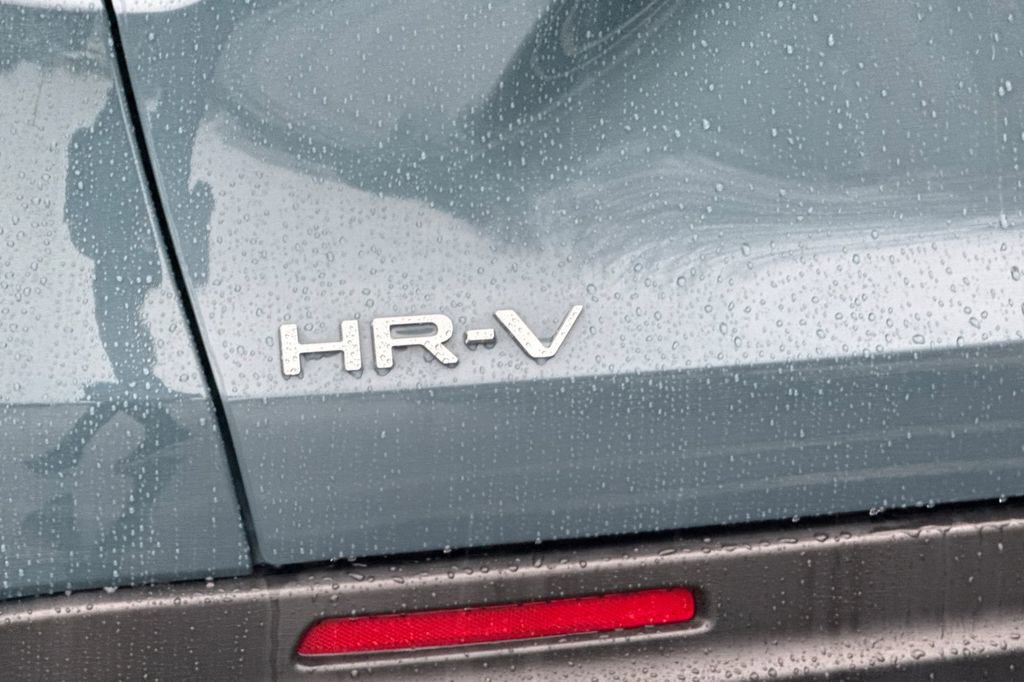 Certified 2023 Honda HR-V LX image 27