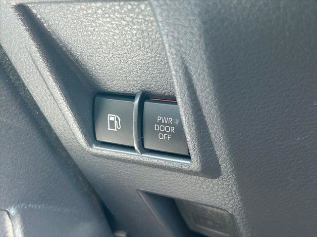 Certified 2023 Toyota Sienna Limited AWD/4WD image 32