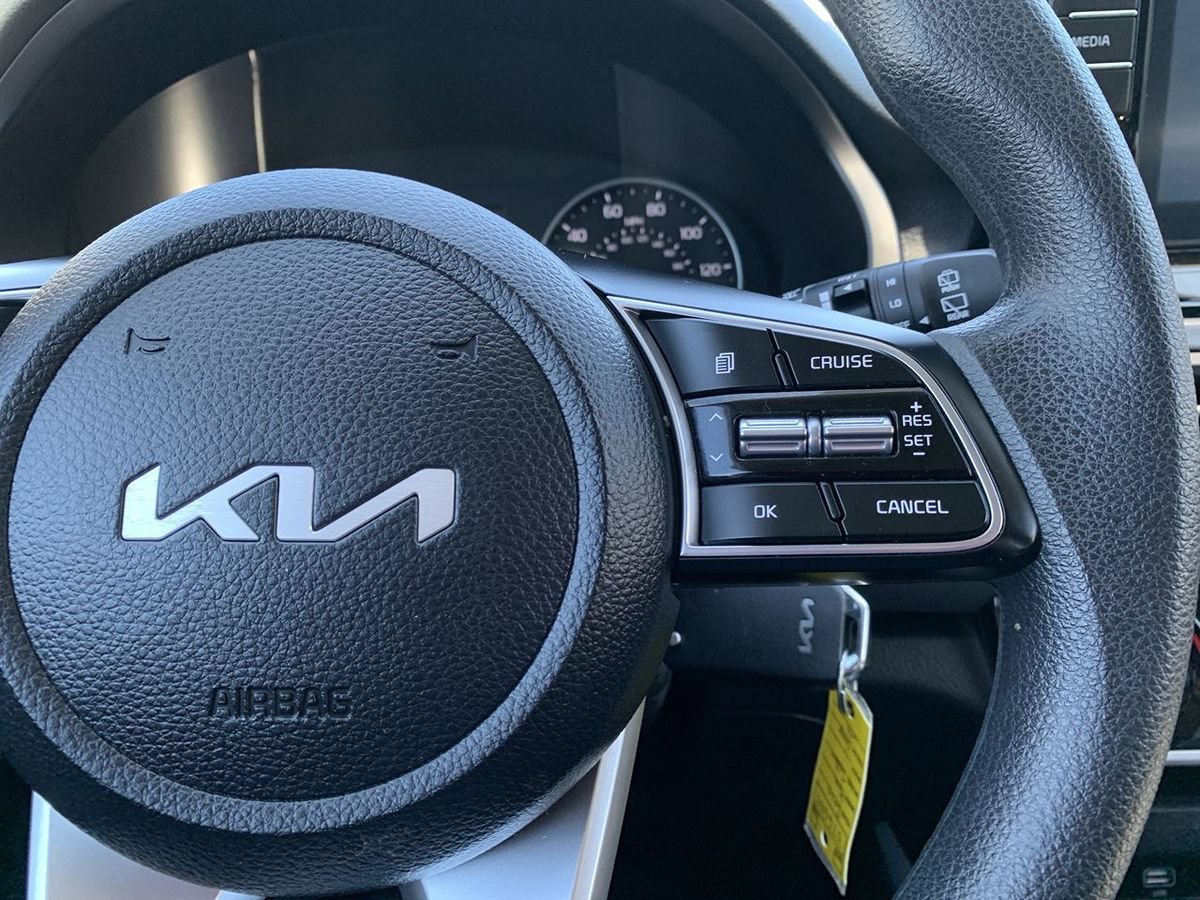 Used 2023 Kia Seltos LX FWD image 20