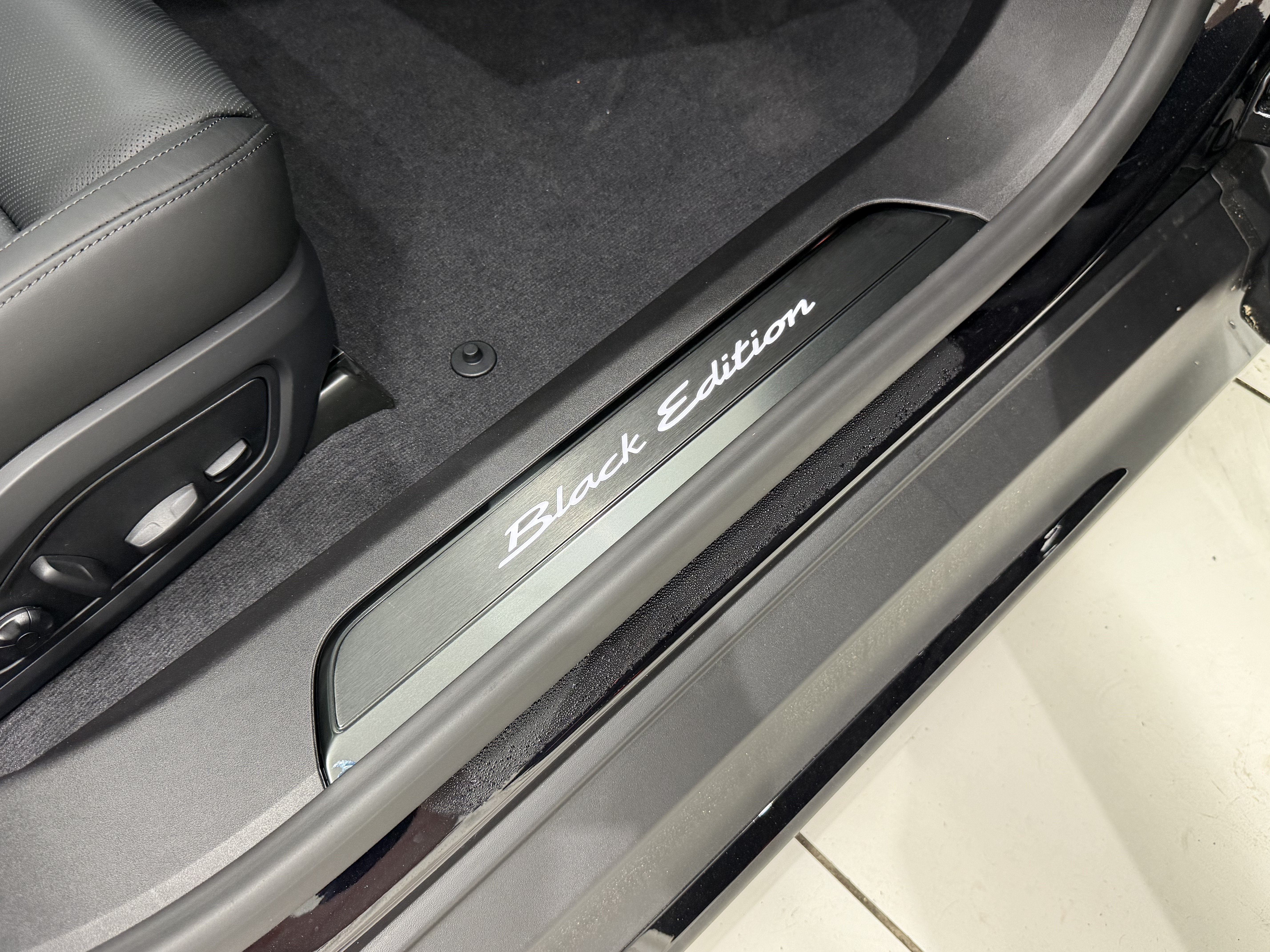 New 2026 Porsche Taycan AWD/4WD image 25