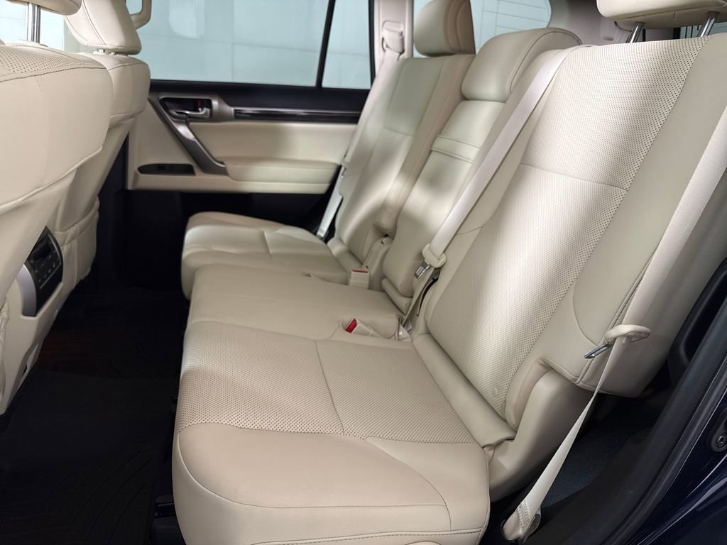 Used 2023 Lexus GX 460 Premium w/ Premium Package AWD/4WD image 13