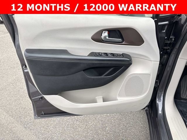 Used 2020 Chrysler Voyager LX w/ Cold Weather Group image 10