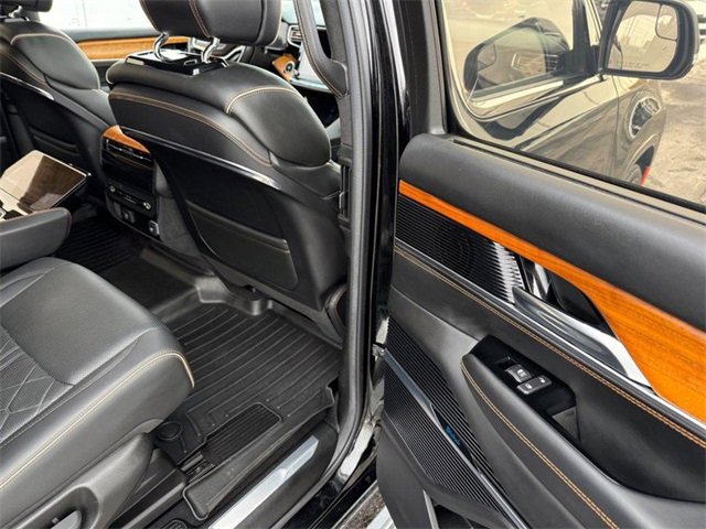 Used 2022 Jeep Grand Wagoneer Series III image 10