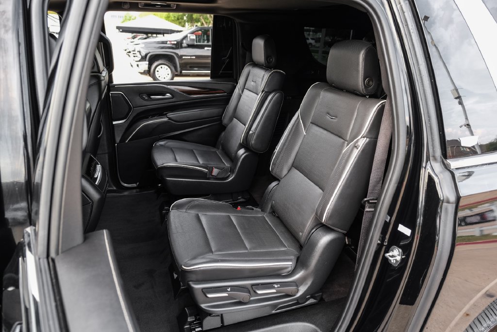 Used 2023 Cadillac Escalade ESV Premium Luxury RWD image 46