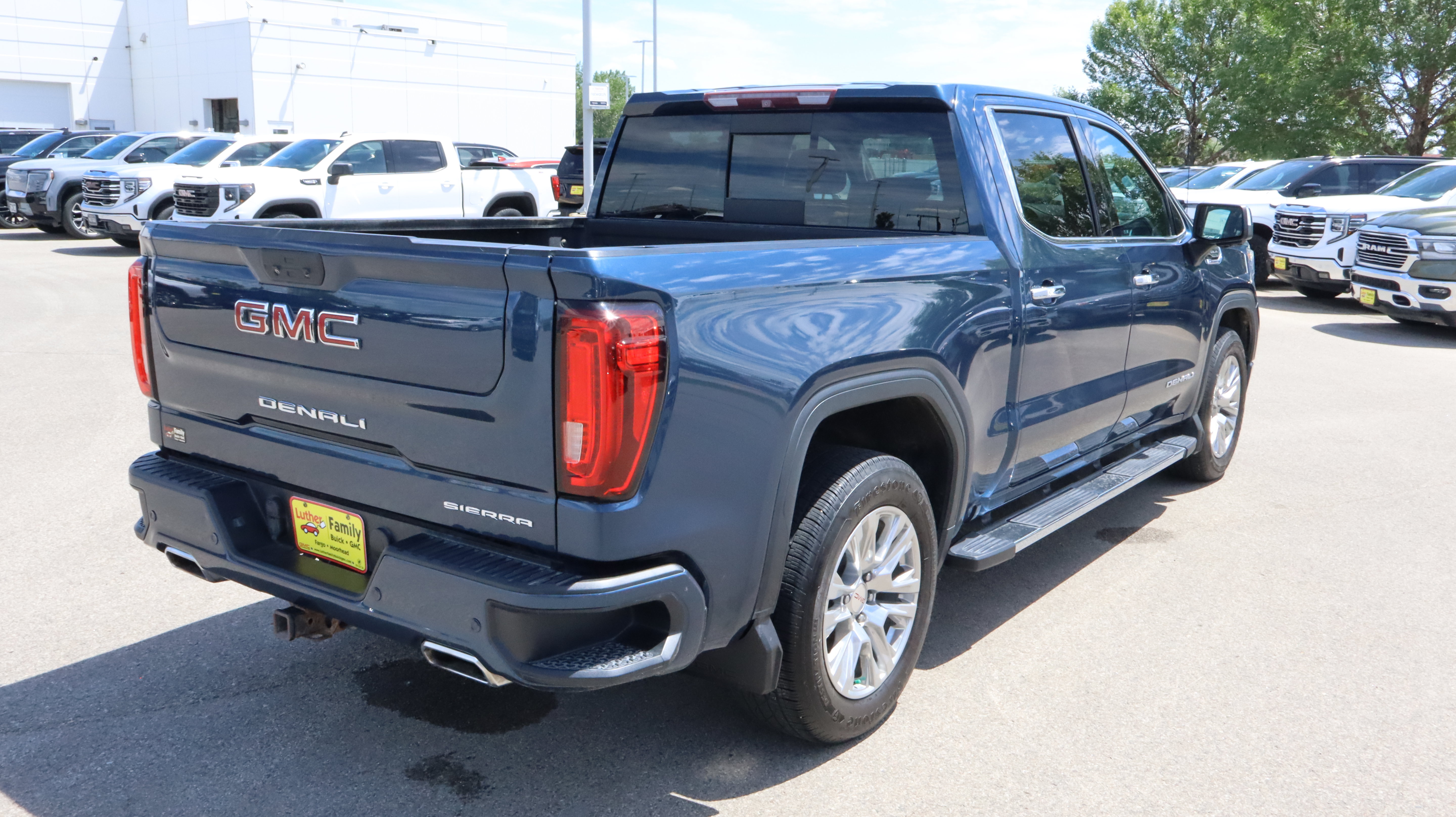 Used 2019 GMC Sierra 1500 Denali w/ Technology Package AWD/4WD image 7