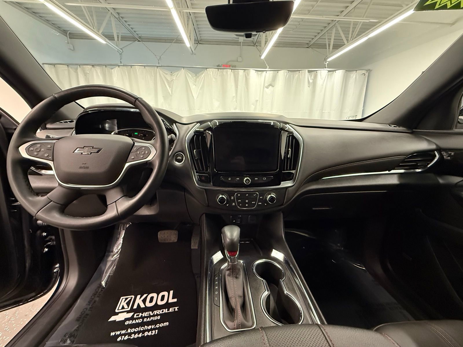 Used 2023 Chevrolet Traverse RS w/ LPO, Floor Liner Package image 17