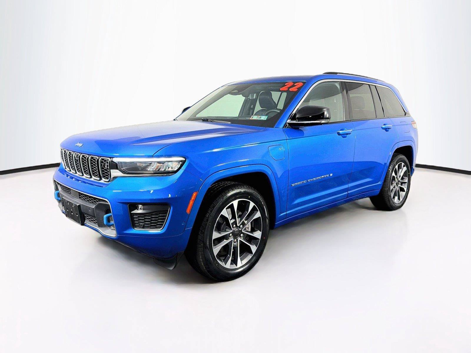 Used 2022 Jeep Grand Cherokee Overland w/ Advanced Protech Group III AWD/4WD image 7