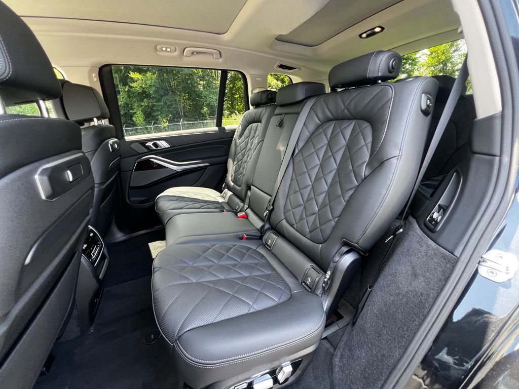 Certified 2026 BMW X7 xDrive40i w/ Executive Package image 18