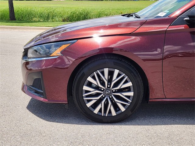 Used 2024 Nissan Altima 2.5 SV image 8