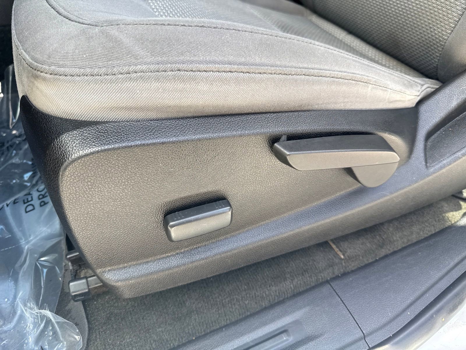 Used 2017 Chevrolet Colorado W/T image 21