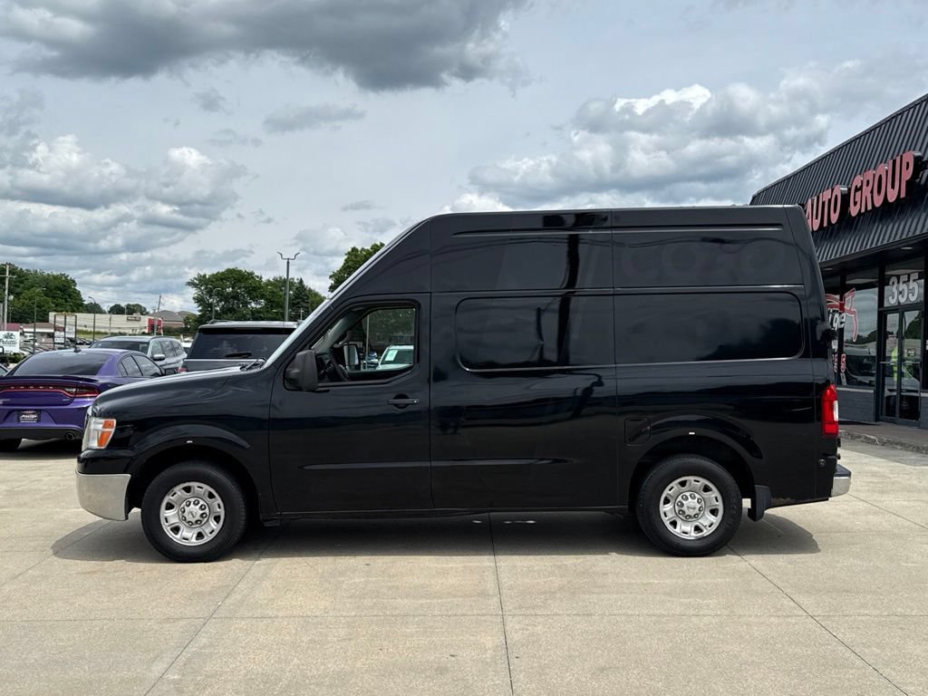 Used 2013 Nissan NV 2500 SV w/ Side Curtain Airbag Pkg RWD image 3