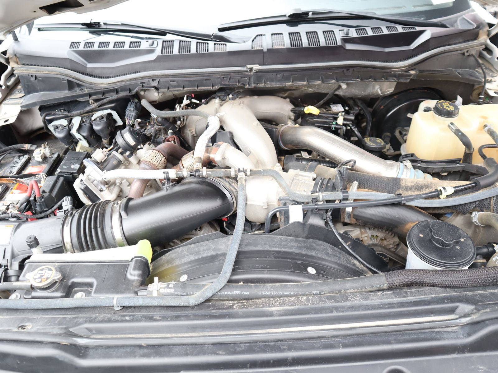 Used 2022 Ford F350 XLT w/ FX4 Off-Road Package AWD/4WD image 16