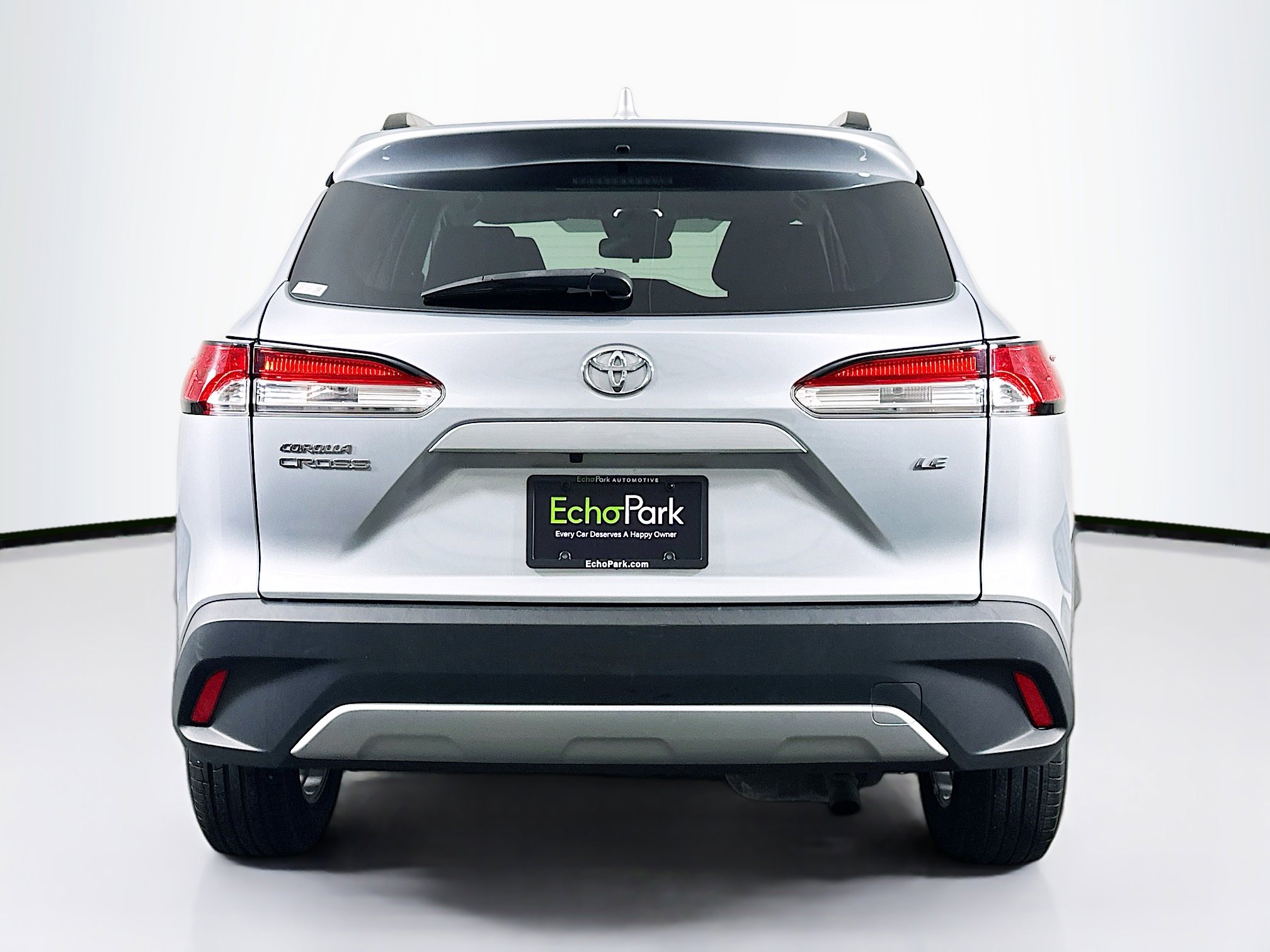 Used 2023 Toyota Corolla Cross LE image 7