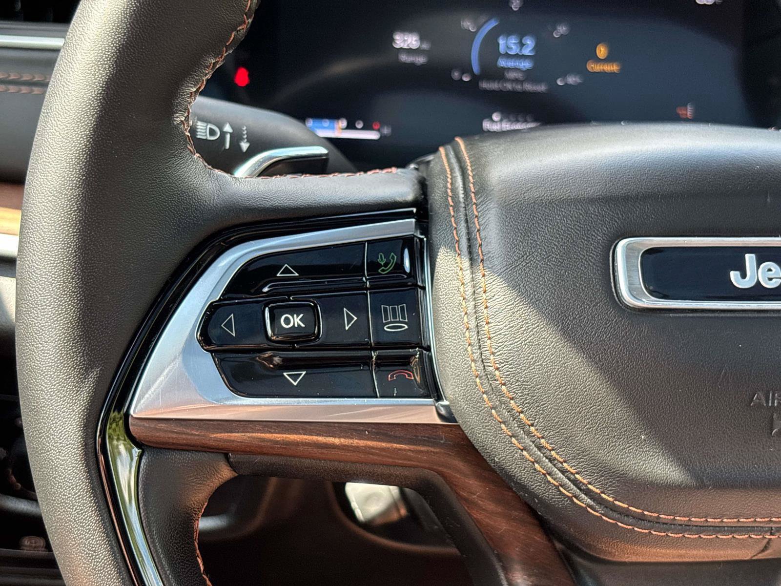 Used 2023 Jeep Grand Cherokee Summit w/ Adv Protech Group IV AWD/4WD image 27