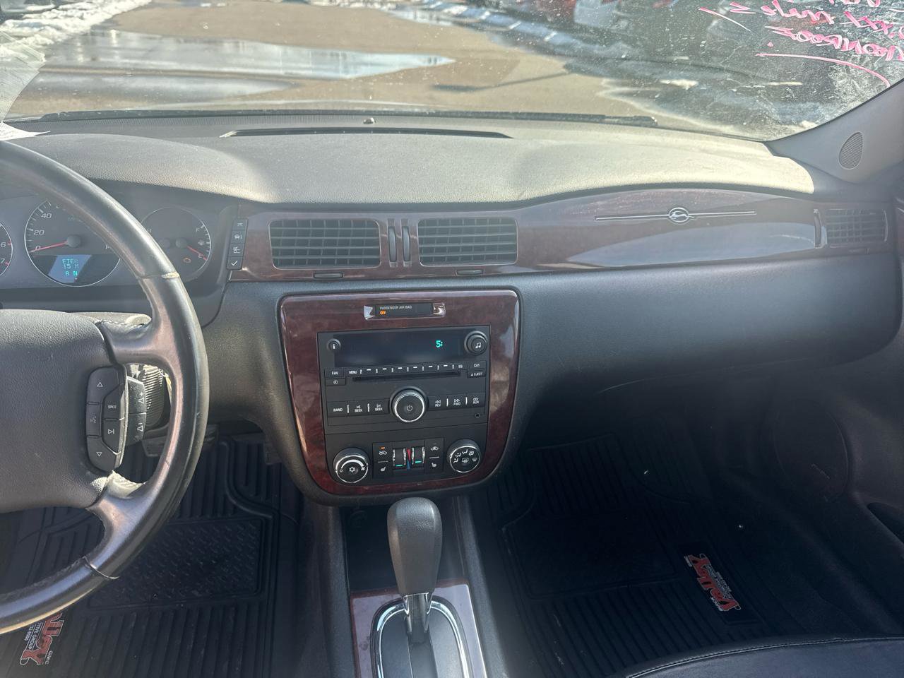 Used 2008 Chevrolet Impala LTZ image 10