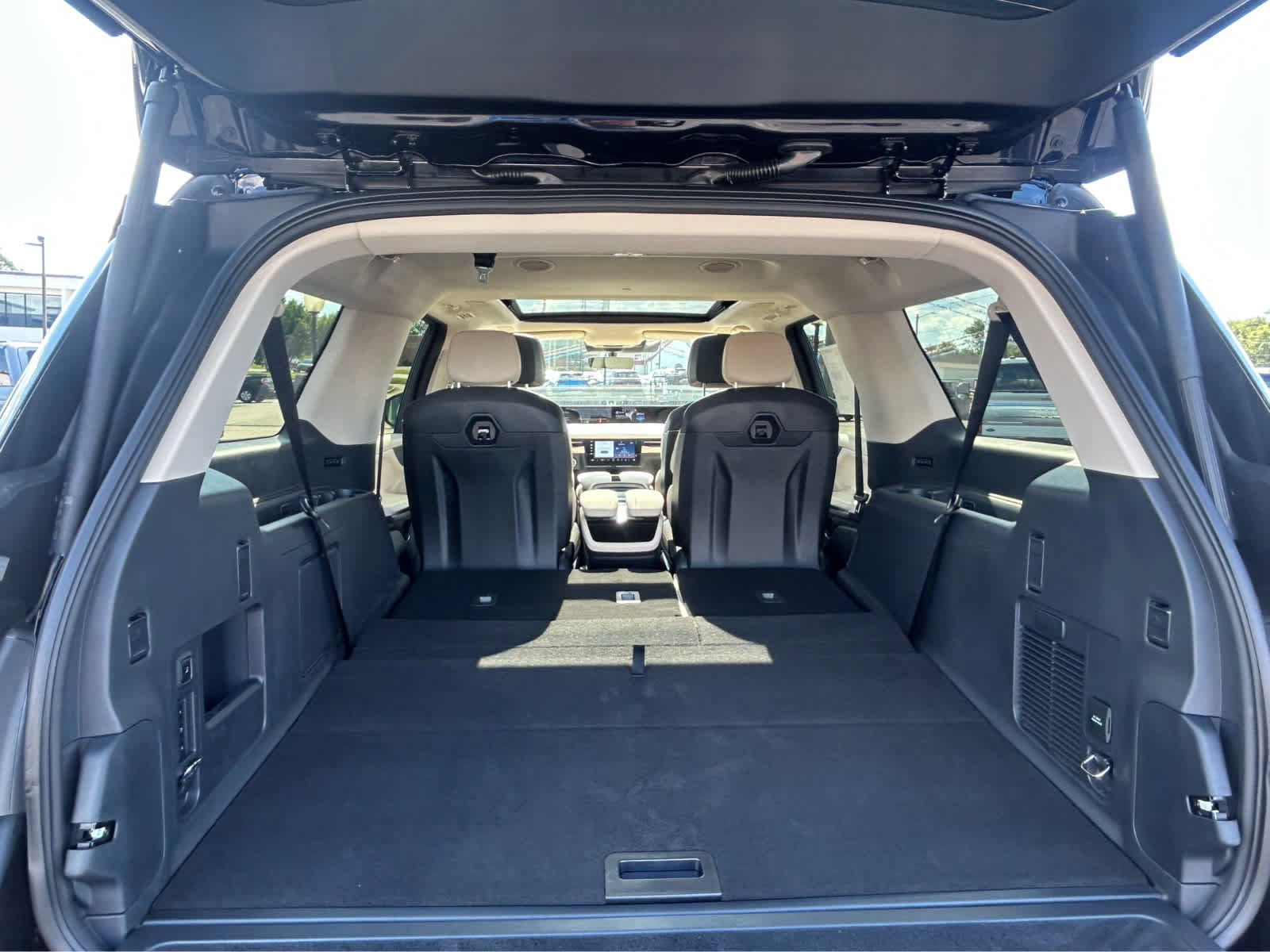 New 2027 Lincoln Navigator L Reserve w/ Jet Appearance Package AWD/4WD image 8