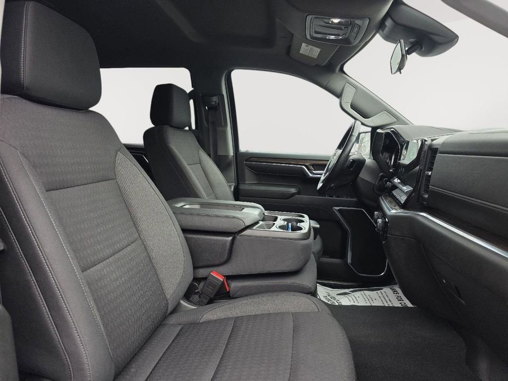 Used 2022 Chevrolet Silverado 1500 LT image 12