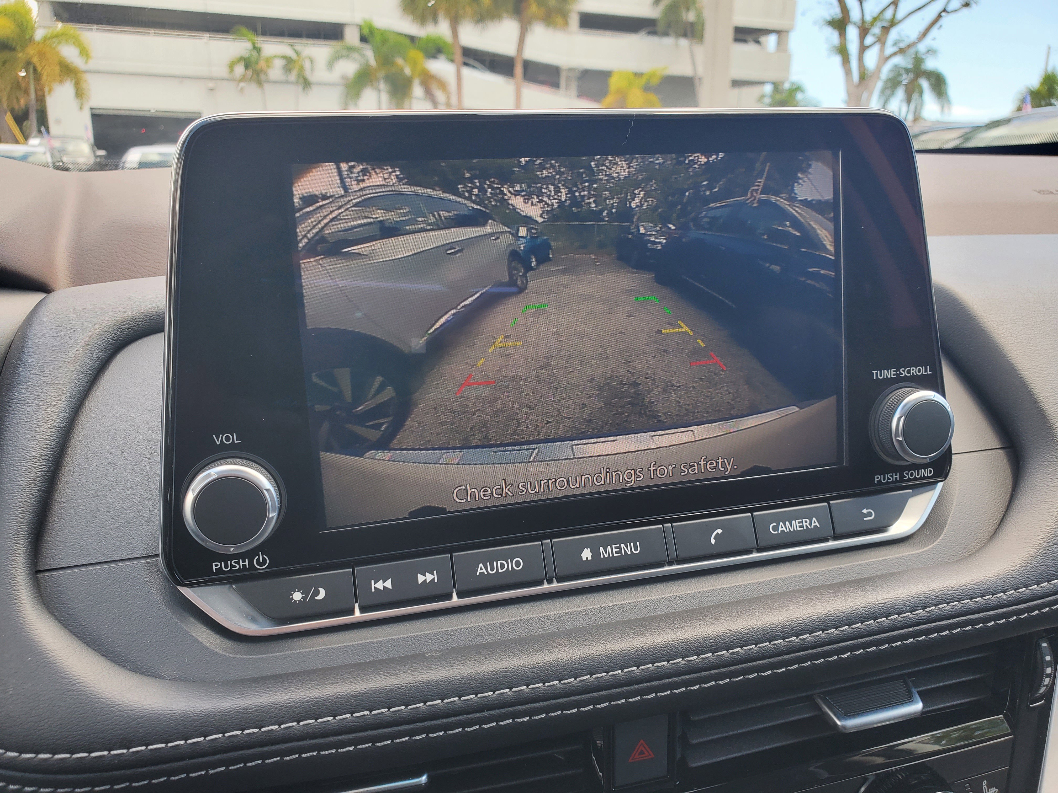 Used 2022 Nissan Rogue SV w/ SV Premium Package image 8