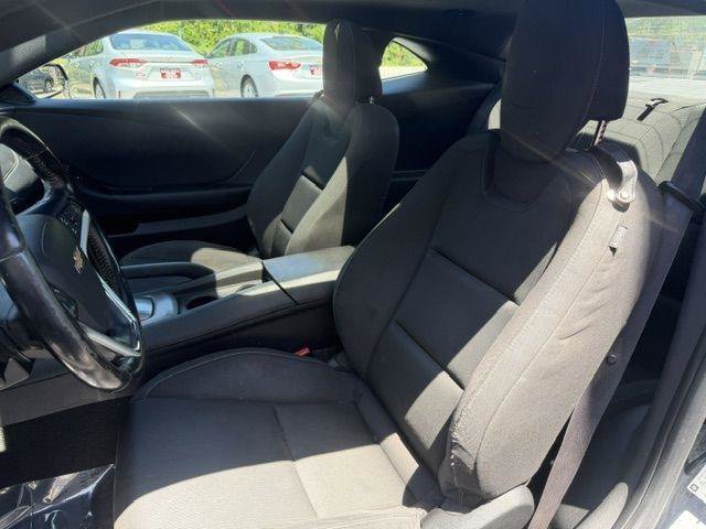 Used 2015 Chevrolet Camaro LT RWD image 14
