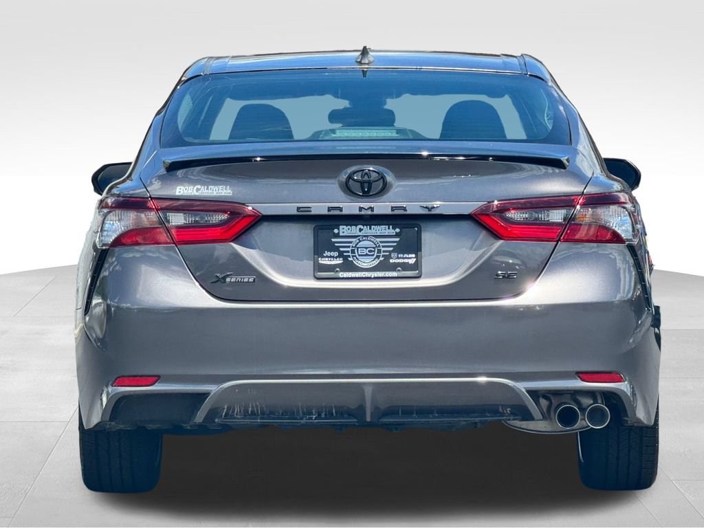 Used 2023 Toyota Camry SE FWD image 6